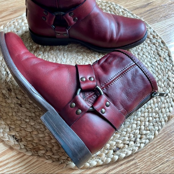 Frye Women’s Phillip Harness Short Boots in Burnt Red Size 5.5 - Picture 3 of 11